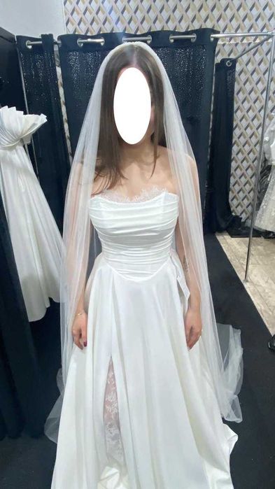 Suknia ślubna z delikatną koronką, rozm. 38