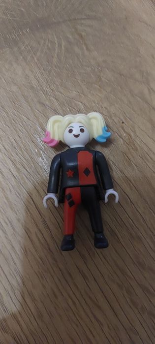 Kinder joy stranger things e playmobil DC