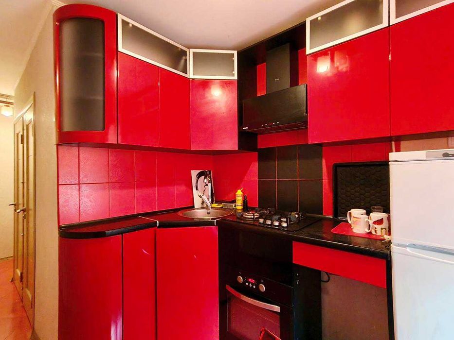 Продаж 3-х кімнатної квартири з меблями по вулиці Самоквасова 18 (мікрорайон Шерстянка)