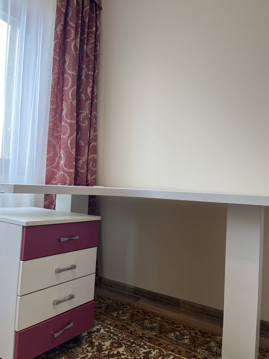 Стіл + тумбочка