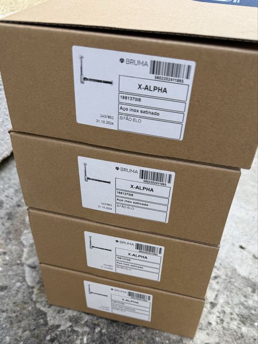 Quatro sifões Bruma Elo X-Alpha nunca usados, três em caixas por abrir e um numa caixa já aberta.