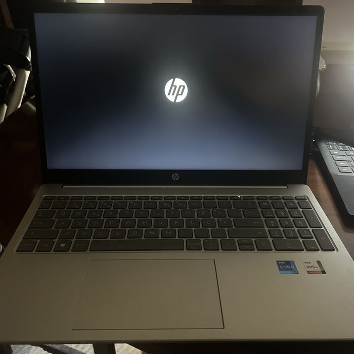 Portatil hp 15-fd0068np