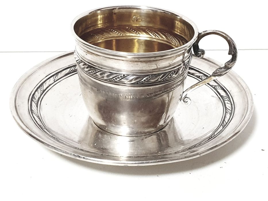 Antiga chávena de café com pires em prata portuguesa