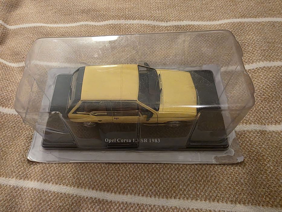 Model auta Opel Corsa skala 1:24