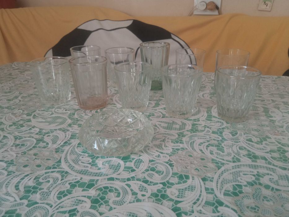 Продам стакани різні