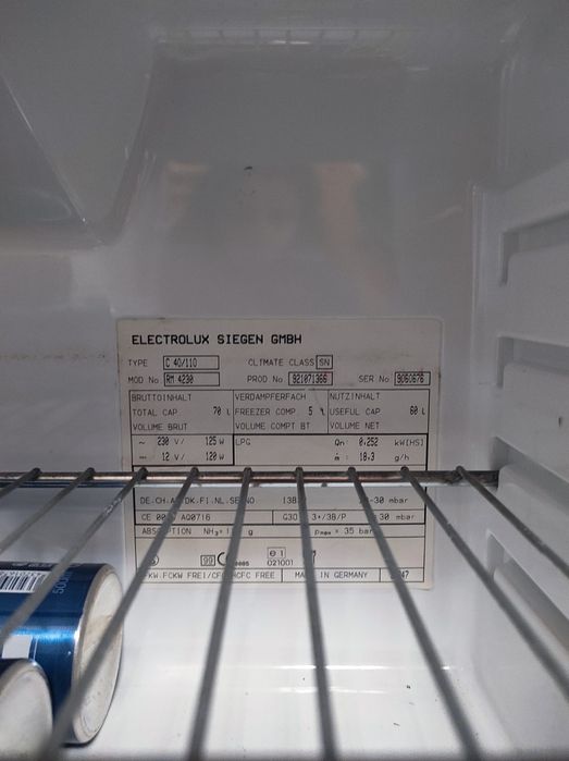 Frigorífico trivalente Eletrolux 70 Litros