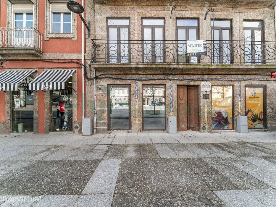Arrenda-se Loja no Centro de Vizela - Praça da República