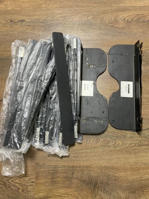 Ручка , крепление к автохолодильнику скания scania R G ручка,кріплення