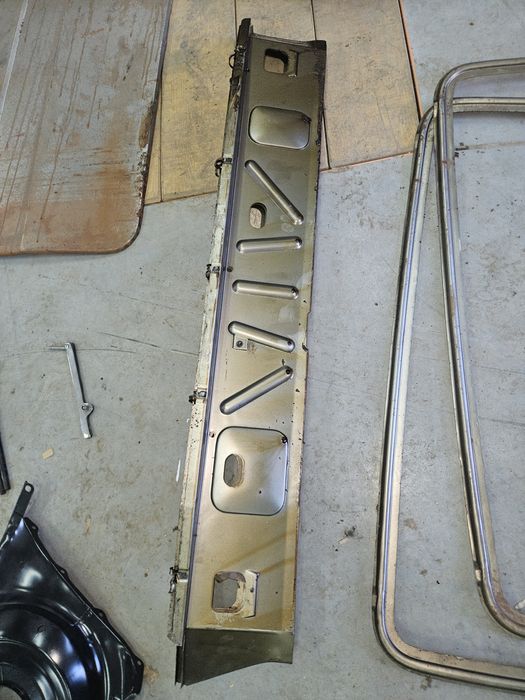 Pas tylny polonez  zakończenie podłużnic polonez