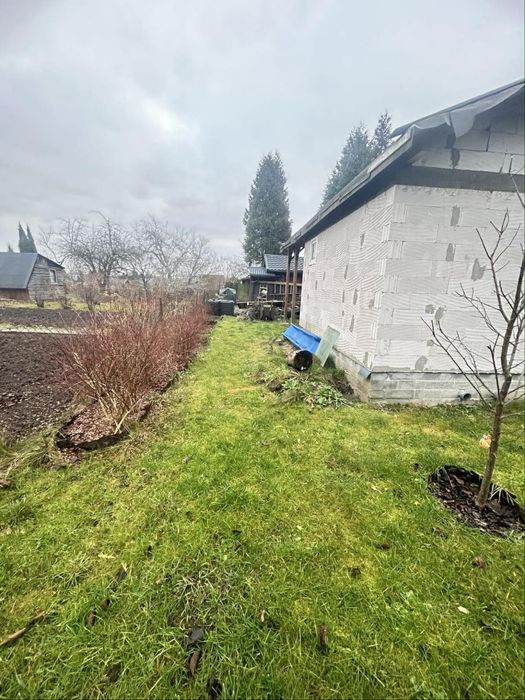 Działka ROD Krokus z murowanym domkiem