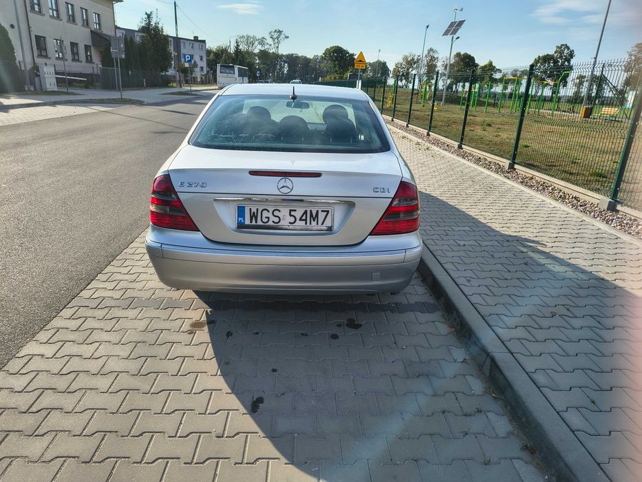 Sprzedam Mercedes Benz 270 E klasa
