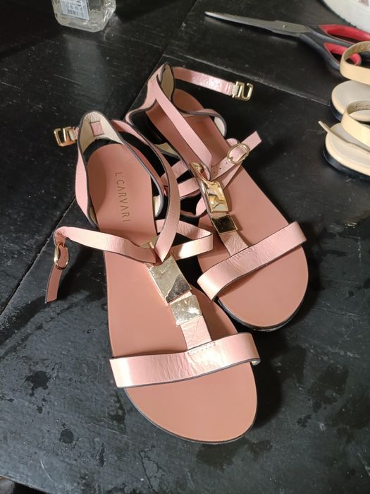 Босоніжки жіночі, для дівчаток