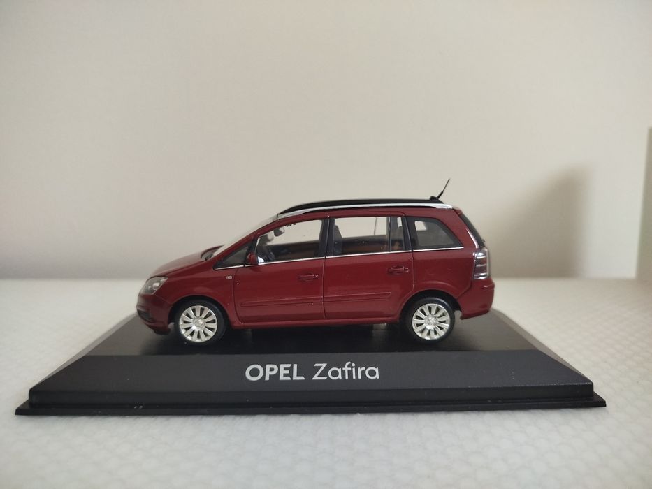 Miniatura Opel Zafira 1/43 Nova
