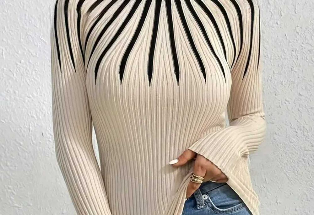 Bluzka damska, półgolf, z długim rękawem. Rozmiar: S/M