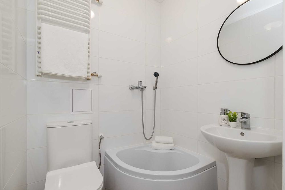 Pokój przy metrze –/Отличное место! Комната у метро!