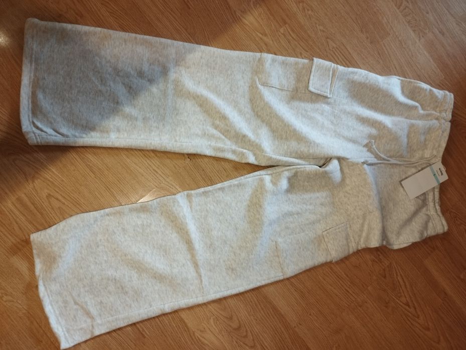NOWE Spodnie dresowe Sinsay L z metką