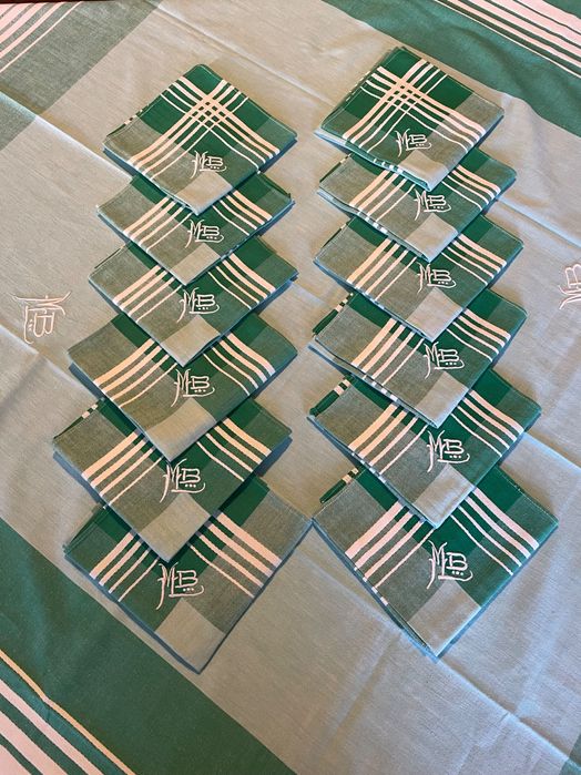 Toalha vintage com monograma MB