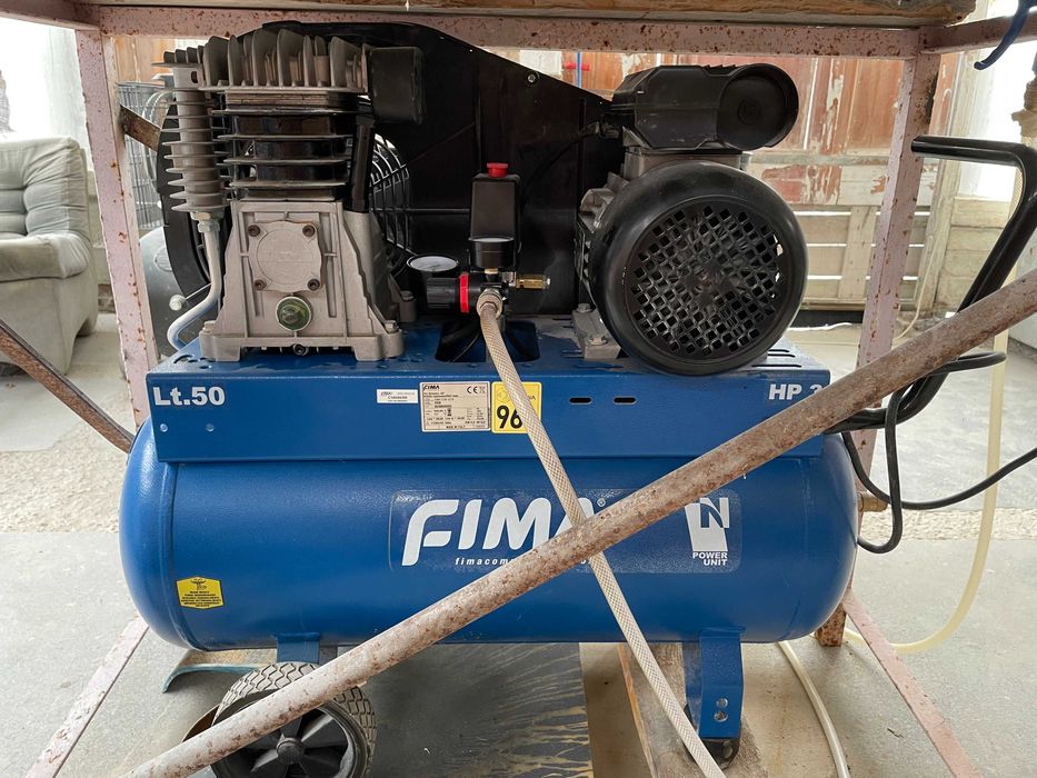 Compressor de ar FIMA com correia 50lts 3HP com mangueira 15 metros