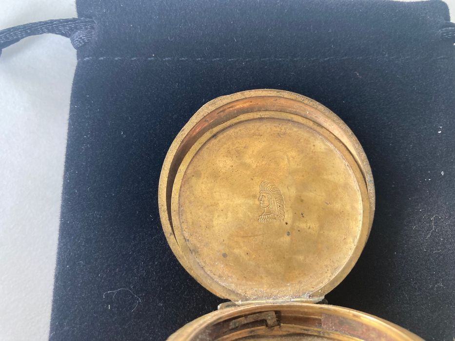 Relógio de bolso antigo , apenas caixa