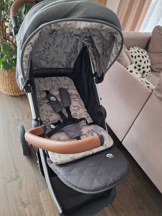Wózek Petite&mars Royal | Używany | Bogate wyposażenie + akcesoria