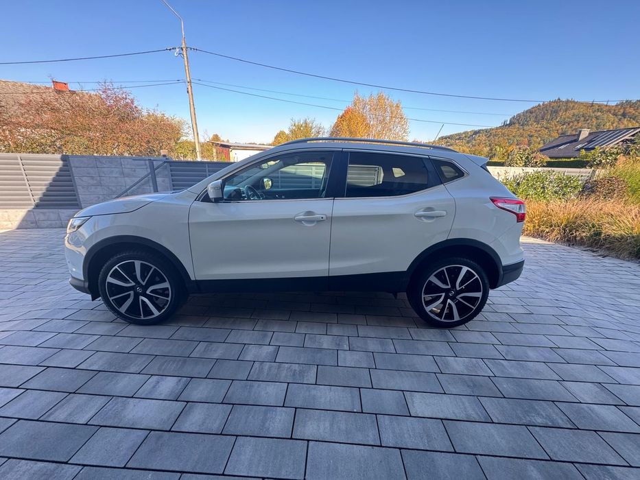Nissan Qashqai Bogate wyposażenie ! 4x4 ! Skóra ! Alu 19 ! Kamery 360 !