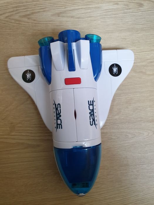 Ігровий набір Astro Venture Space Rover і Shuttle.