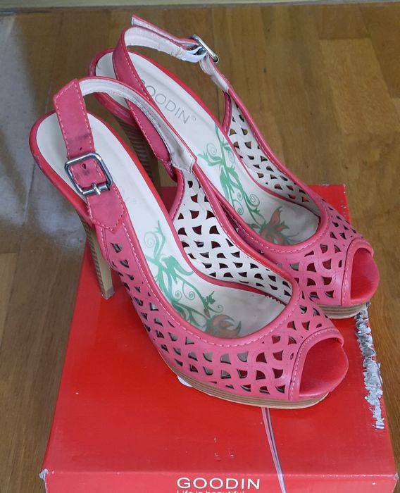 Szpilki damskie r. 39