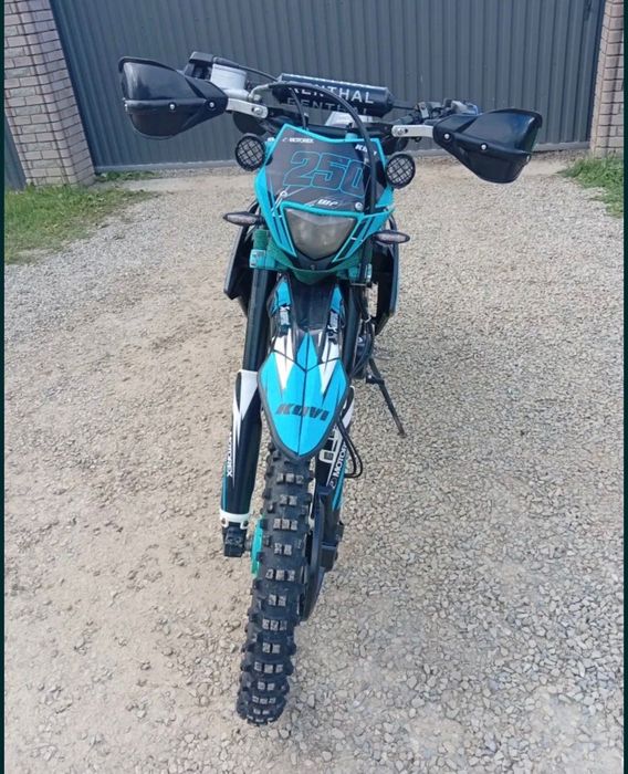 Продам Мотоцикл кові 250 куб
