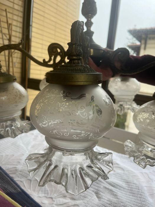 Lustre de bronze art nouveau