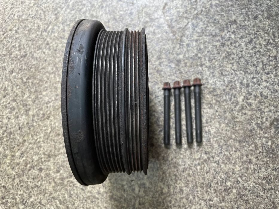 Kolo pasowe walu sruby 3.0 D 3.5 D M57 BMW X5 E70 X6 E71 E92 E63 E60 E83 OE
