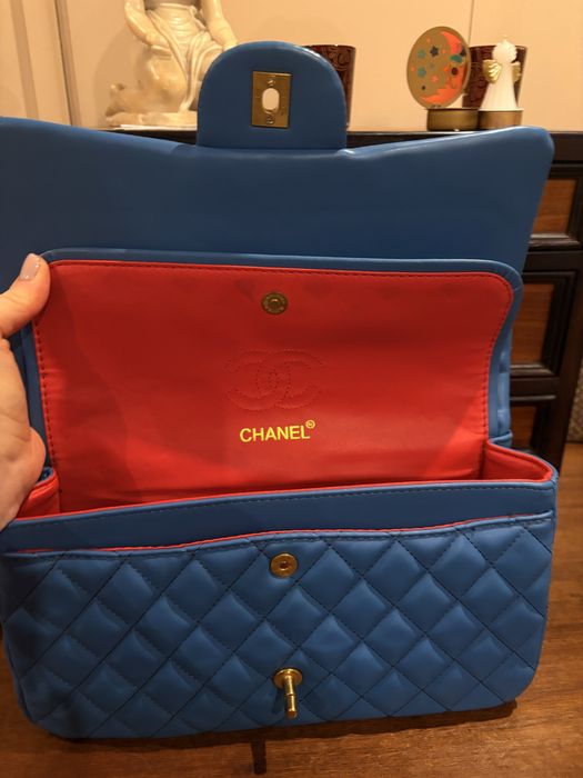 Mala azul acolchoada