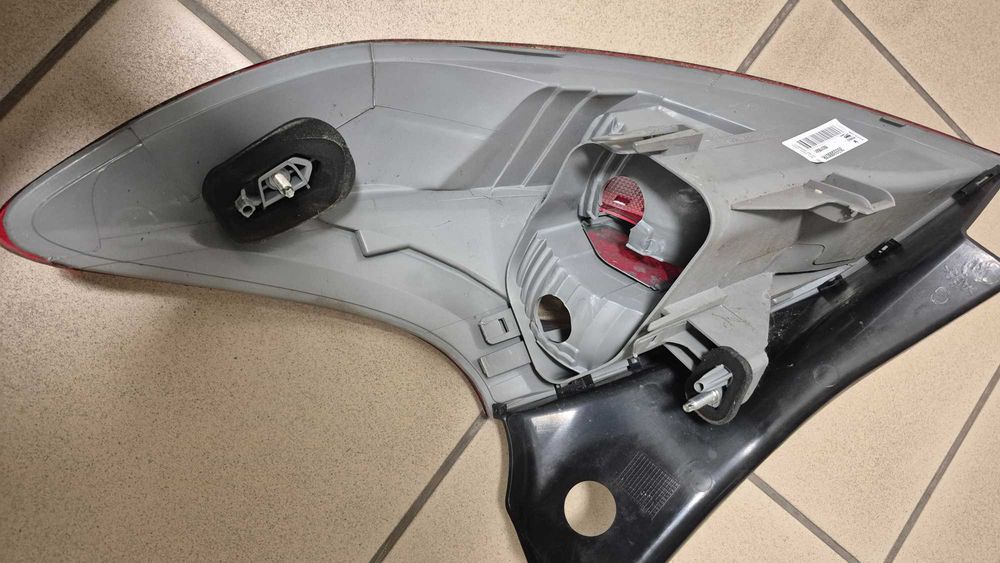 2 Lampy tylne lewa Renault megane 2008 r. 210 pln