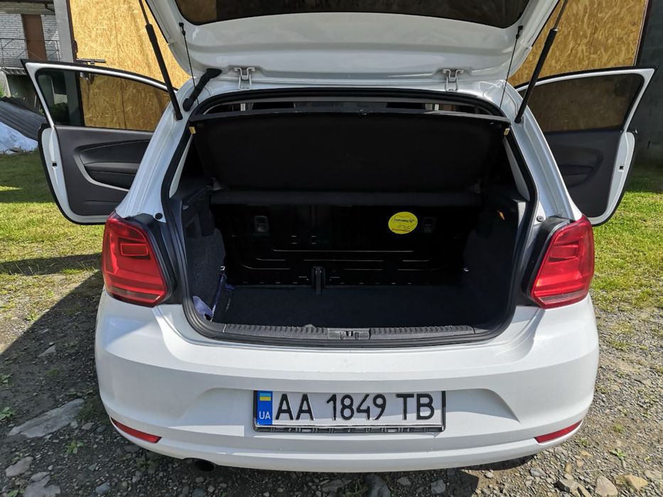 Автомобіль Wolksvagen Polo 2017 рік 1.2 TSI бензин машина хетчбек фольцваген поло білий колір офіціал