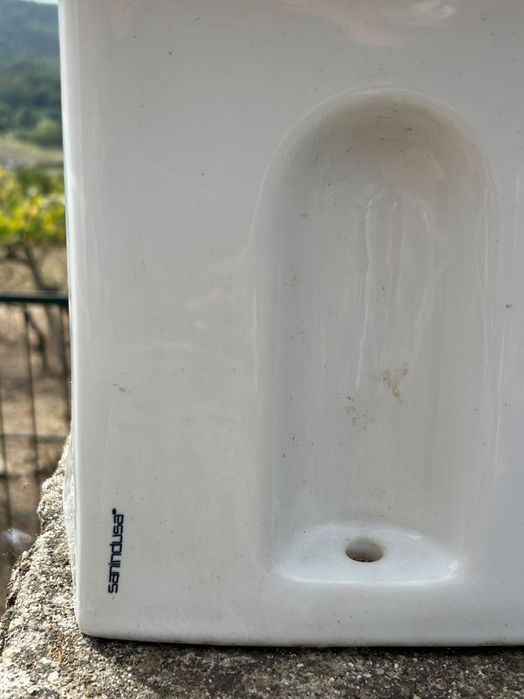 2 Bidés Sanindusa em Cerâmica Branca – 20€ cada