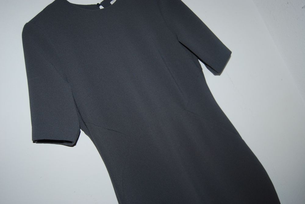 Dopasowana sukienka z wycięciem na plecach H&M 38 M
