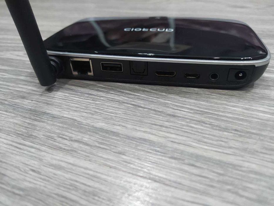 Андроид приставка для ТВ Android TV Box CS918 Q7 Smart TV 2/8Gb