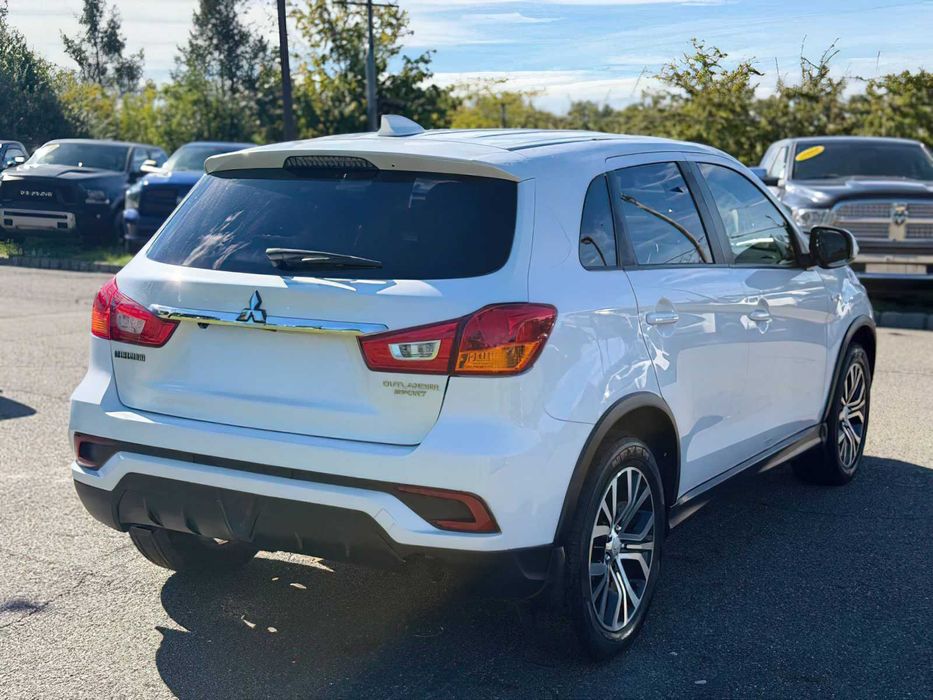 Mitsubishi Outlander      2018