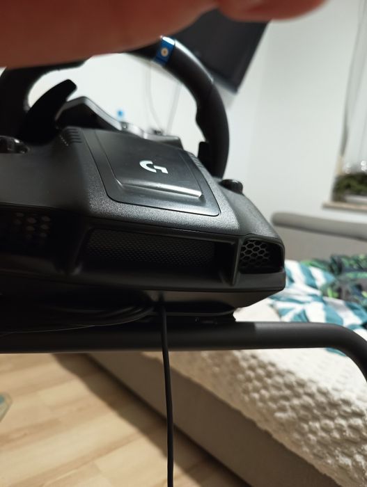 Komplet G923 TrueForce do PS5 lub PC z pedałami, shifterem i metalowym stojakiem
