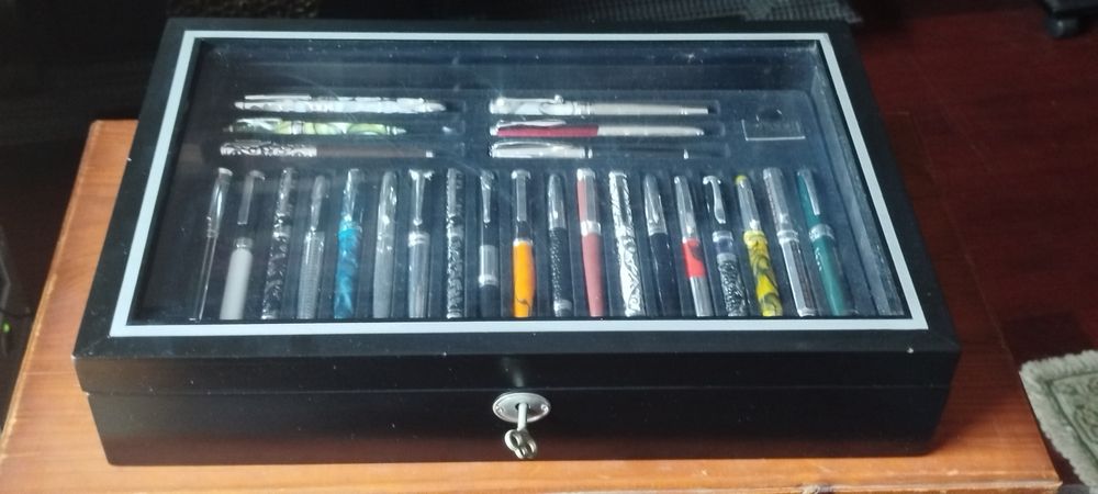 Coleção de 50 Canetas de tinta permanente novas anos 80