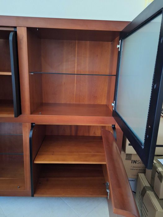 Móvel de sala em cerejeira