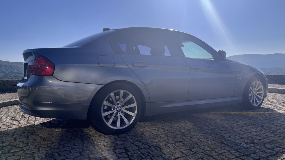 BMW 320d - NEGOCIÁVEL - Muito bom estado, sem acidentes