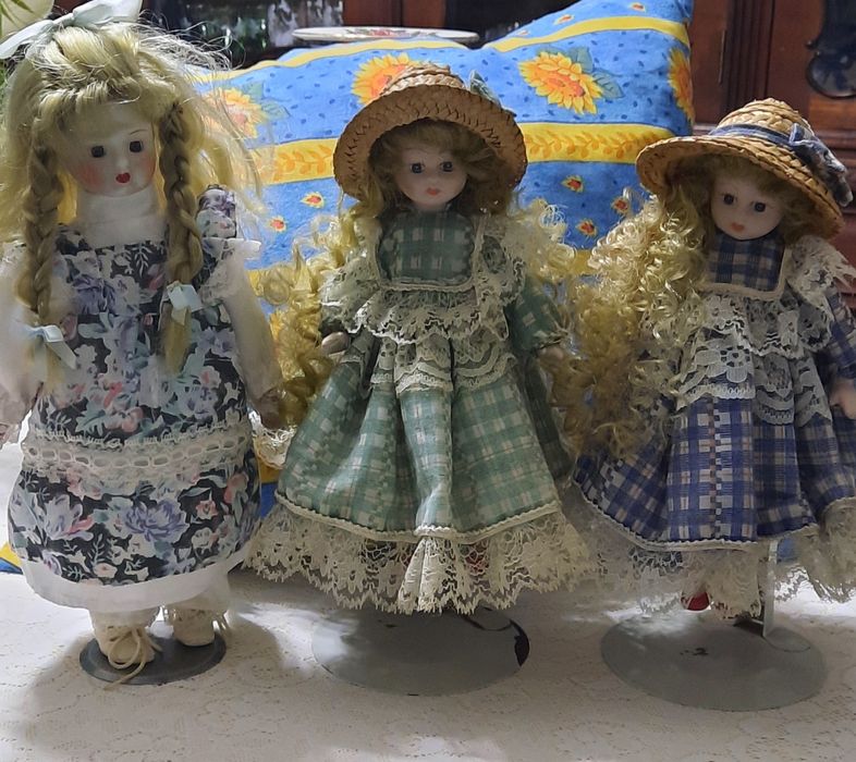 Bonecas de porcelana