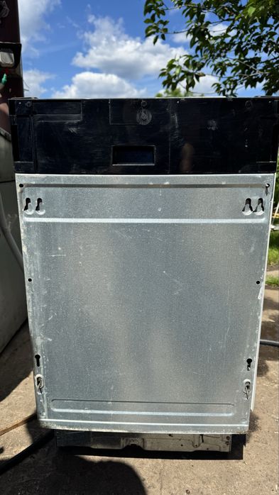 Посудомийна машина Electrolux