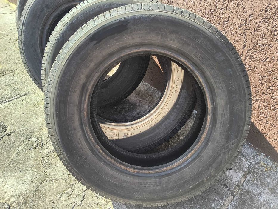 Резина зима 175/70 R 14 в чудовому стані