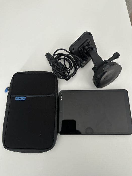 Garmin DEZL LGV810
