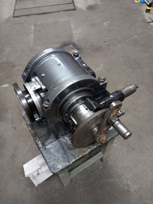 Делительная головка УДГ 320