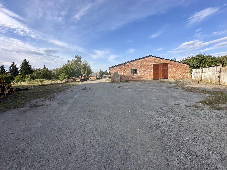 Продам приміщення 1500 + кв.м. Торг