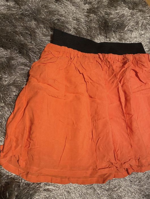 Pomarańczowa spódnica rozkloszowana cropp 36