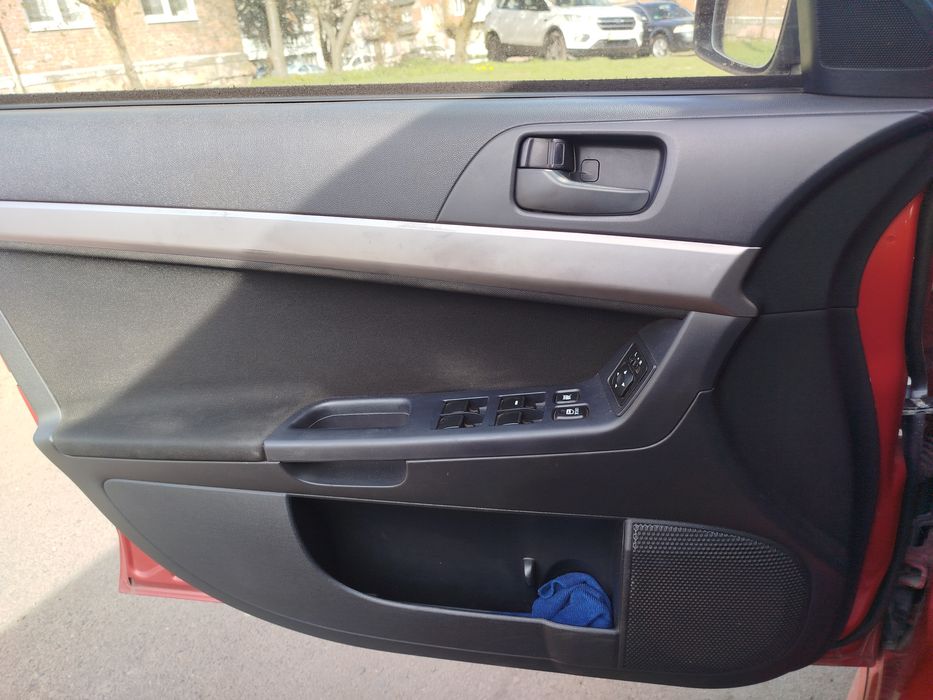 Мітсубісі лансер 10