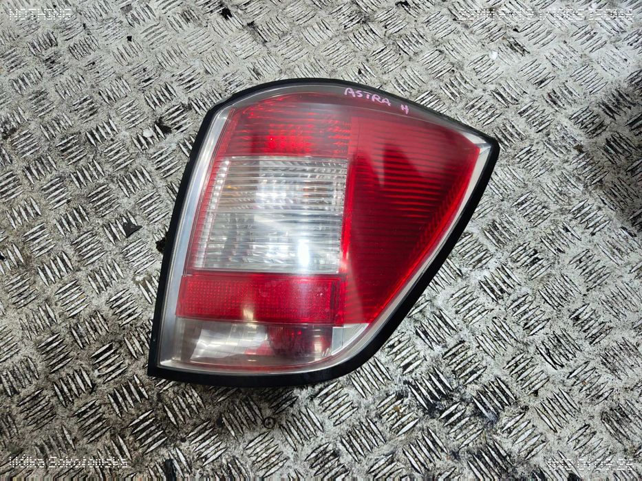 Opel Astra H III 3 Kombi Lampa Prawy Tył Prawa Tylna